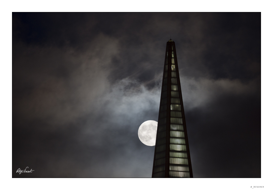 August supermoon in San Francisco RV44969